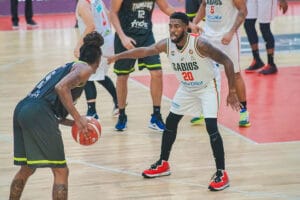 Sabios se sacudió y ganó en la Liga Profesional de Baloncesto