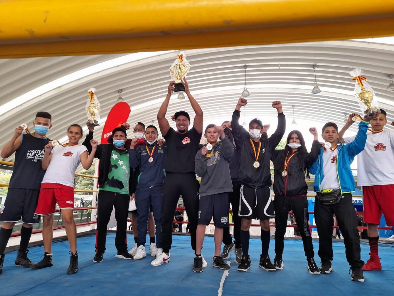 ‘Caer y volver a levantarse’: Boxeo risaraldense ganó el título nacional en Bogotá