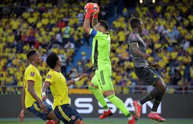 El VAR fue protagonista en el 0-0 entre Colombia y Ecuador