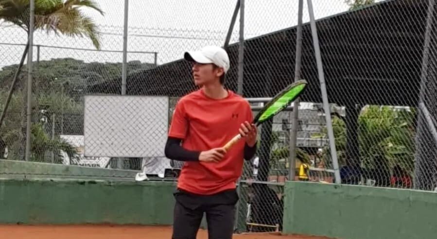 PABLO ECHEVERRY TENIS DE CAMPO 2022