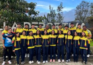 SELECCIÓN COLOMBIA JUVENIL DE NATACIÓN CON ALETAS
